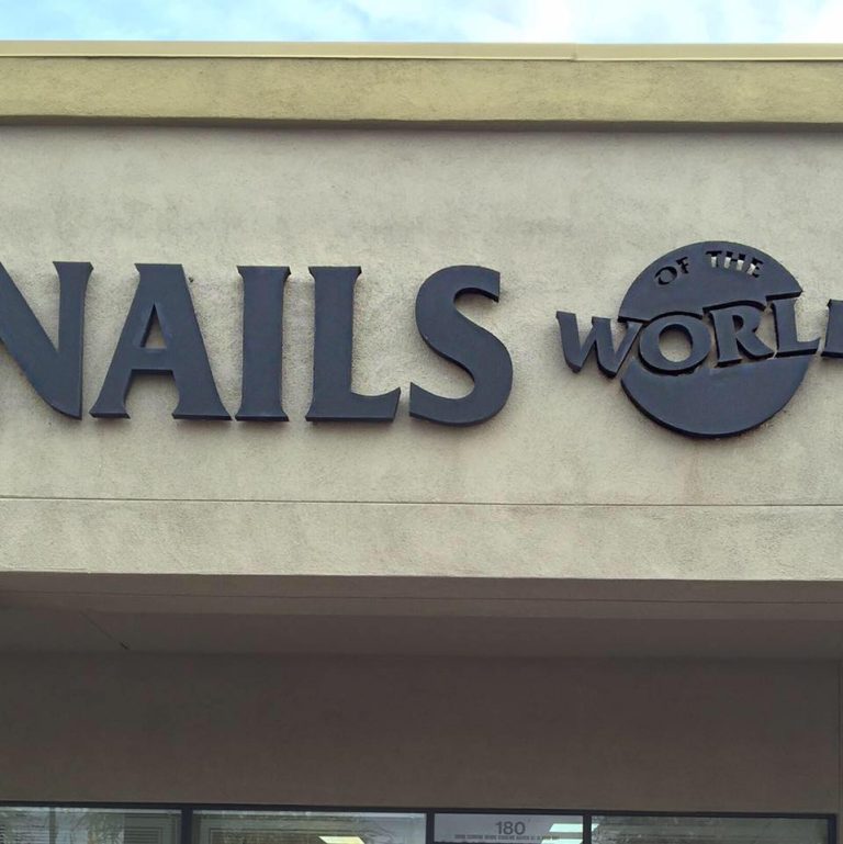 nails the world in oro valley